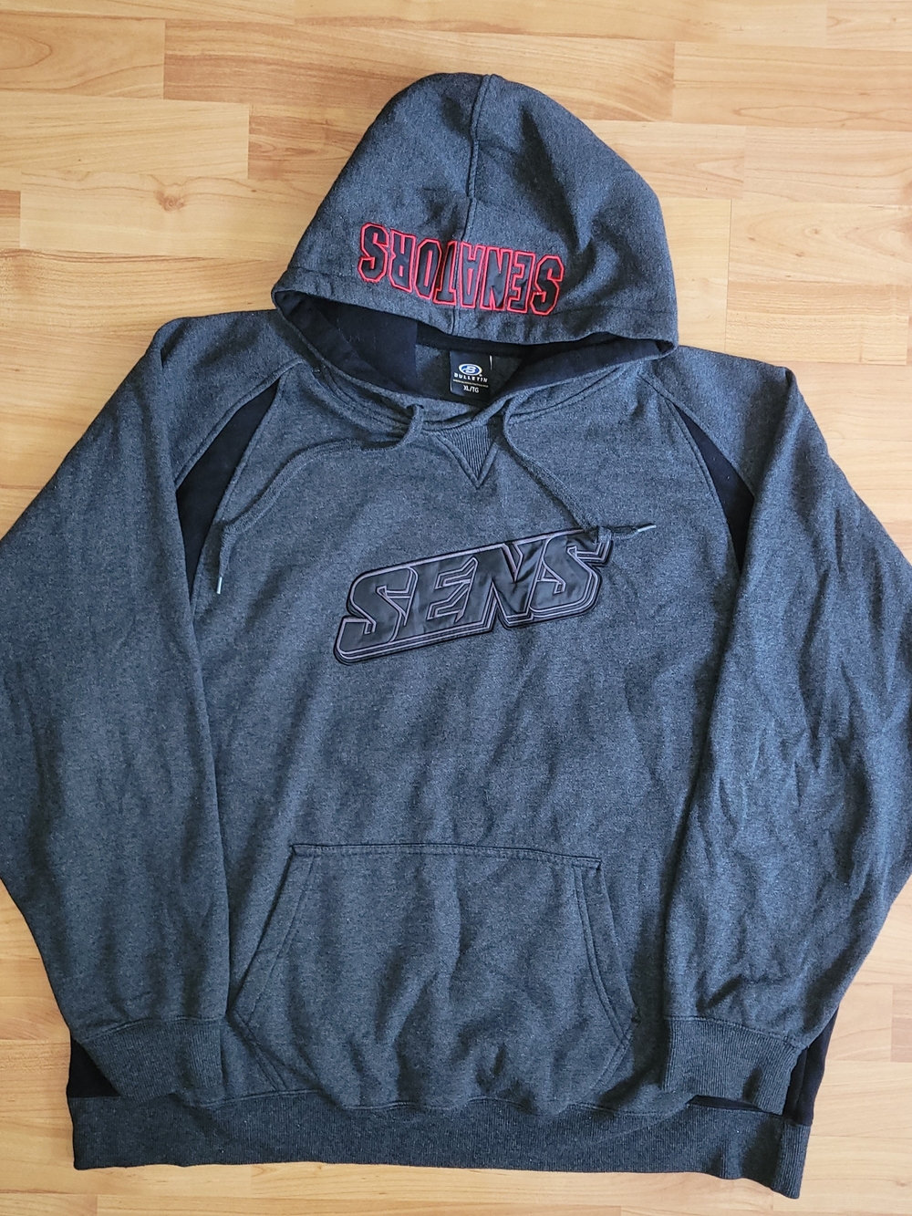 Vintage Y2K Ottawa Senators NHL black hoodie Bulletin Athletics, XL